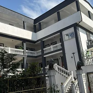 https://vila-aaron.albaniahotels.org