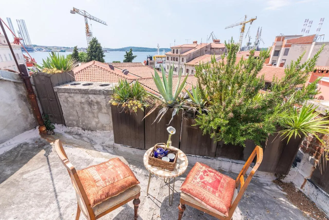 Diana'S Chamber Apartment Pula Croatia