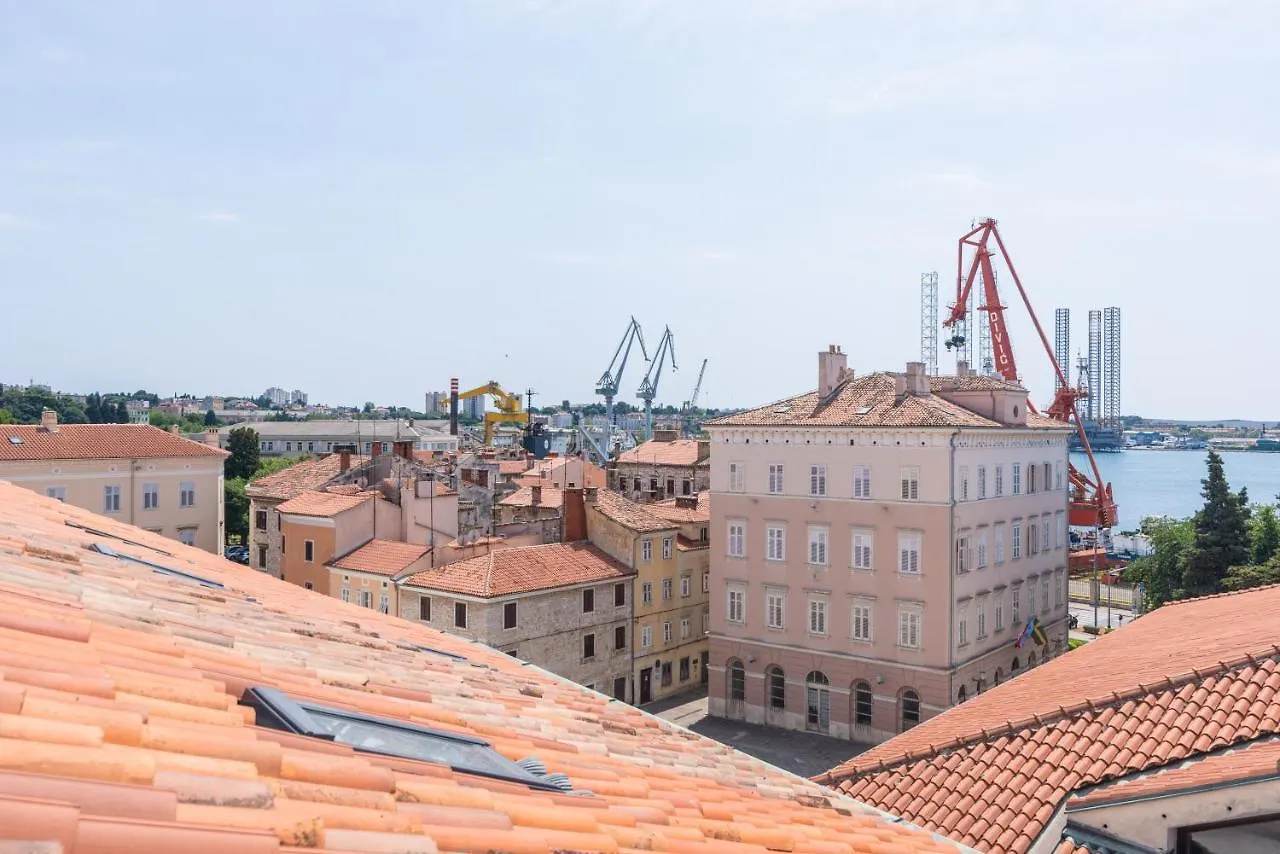 Diana'S Chamber Apartment Pula
